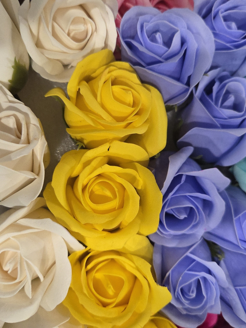 Assorted Soap Roses - Multicolor Set - Picture 7 of 10